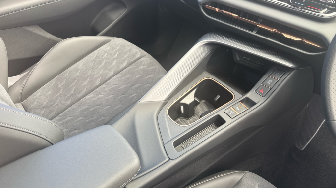 CUPRA Terramar 1.5 eTSI 150 V2 5dr DSG Petrol Hatchback - Image 14